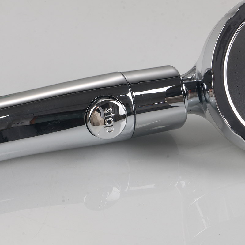 Japanilainen sähköpinnoitettu keinupääsuihku